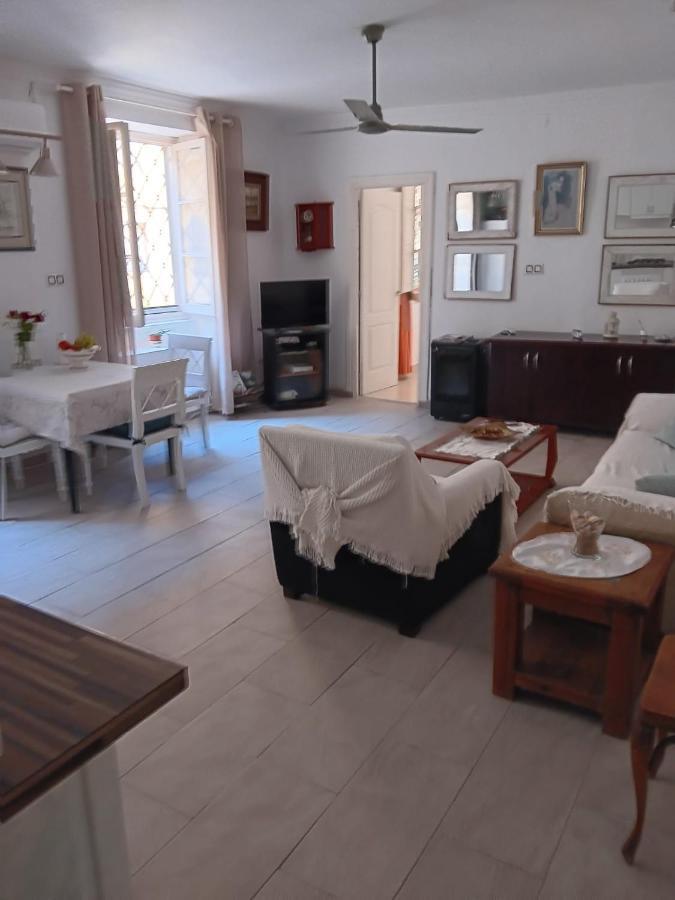 Alex And Renate Apartment บาเลนเซีย ภายนอก รูปภาพ